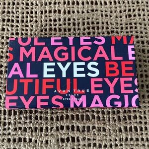 AVON TRUE COLOR MAGICAL EYES 8 EYESHADOW PALETTE & MIRROR